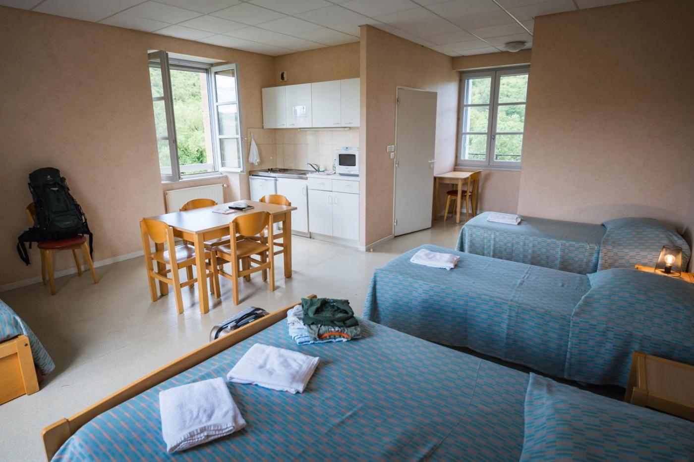 Accueil Du Couvent De Malet Hotel Saint-Côme-dʼOlt Стая снимка