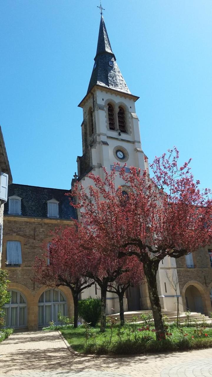 Accueil Du Couvent De Malet Hotel Saint-Côme-dʼOlt Екстериор снимка